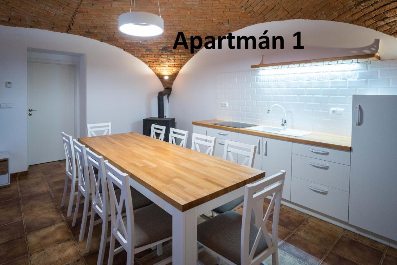 Apartmany Habanska, Cely Dum Pouzdrany エクステリア 写真